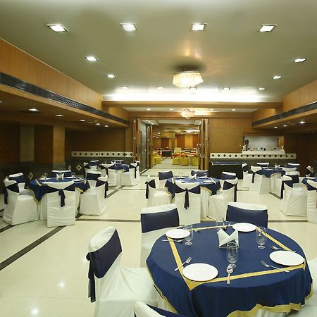 Emblem Hotel Sector 14 Gurgaon Esterno foto