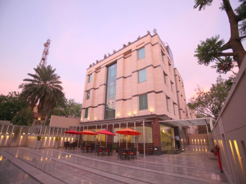 Emblem Hotel Sector 14 Gurgaon Esterno foto