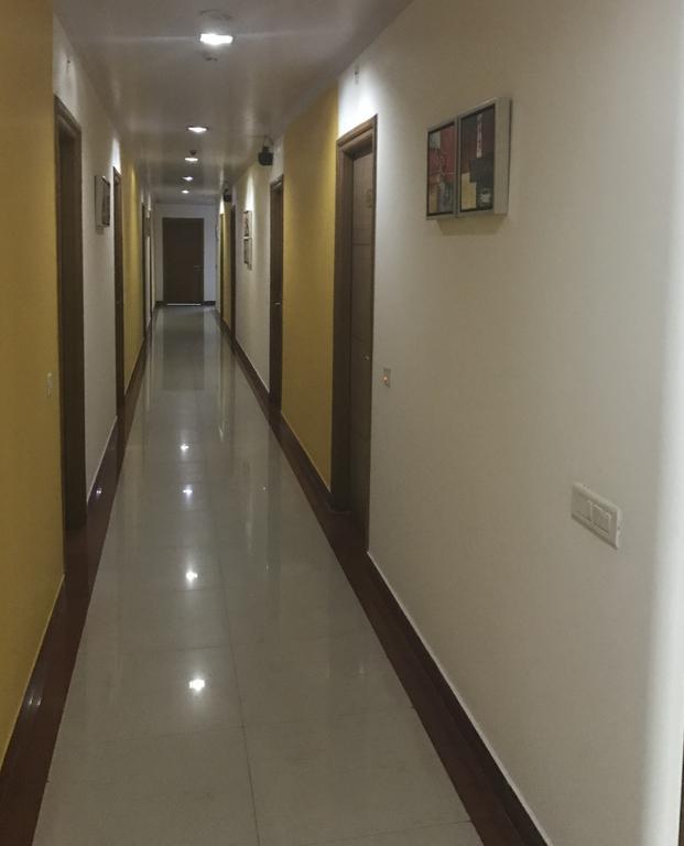 Emblem Hotel Sector 14 Gurgaon Esterno foto