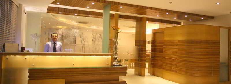 Emblem Hotel Sector 14 Gurgaon Esterno foto