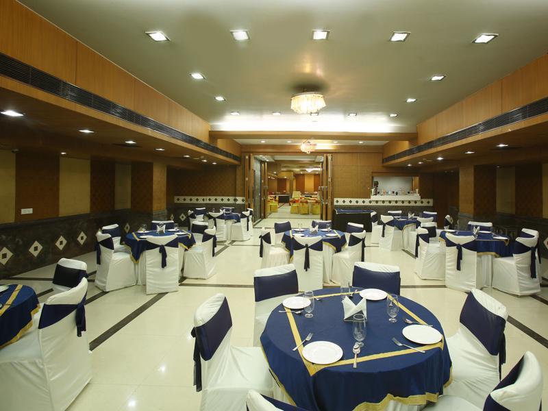 Emblem Hotel Sector 14 Gurgaon Esterno foto