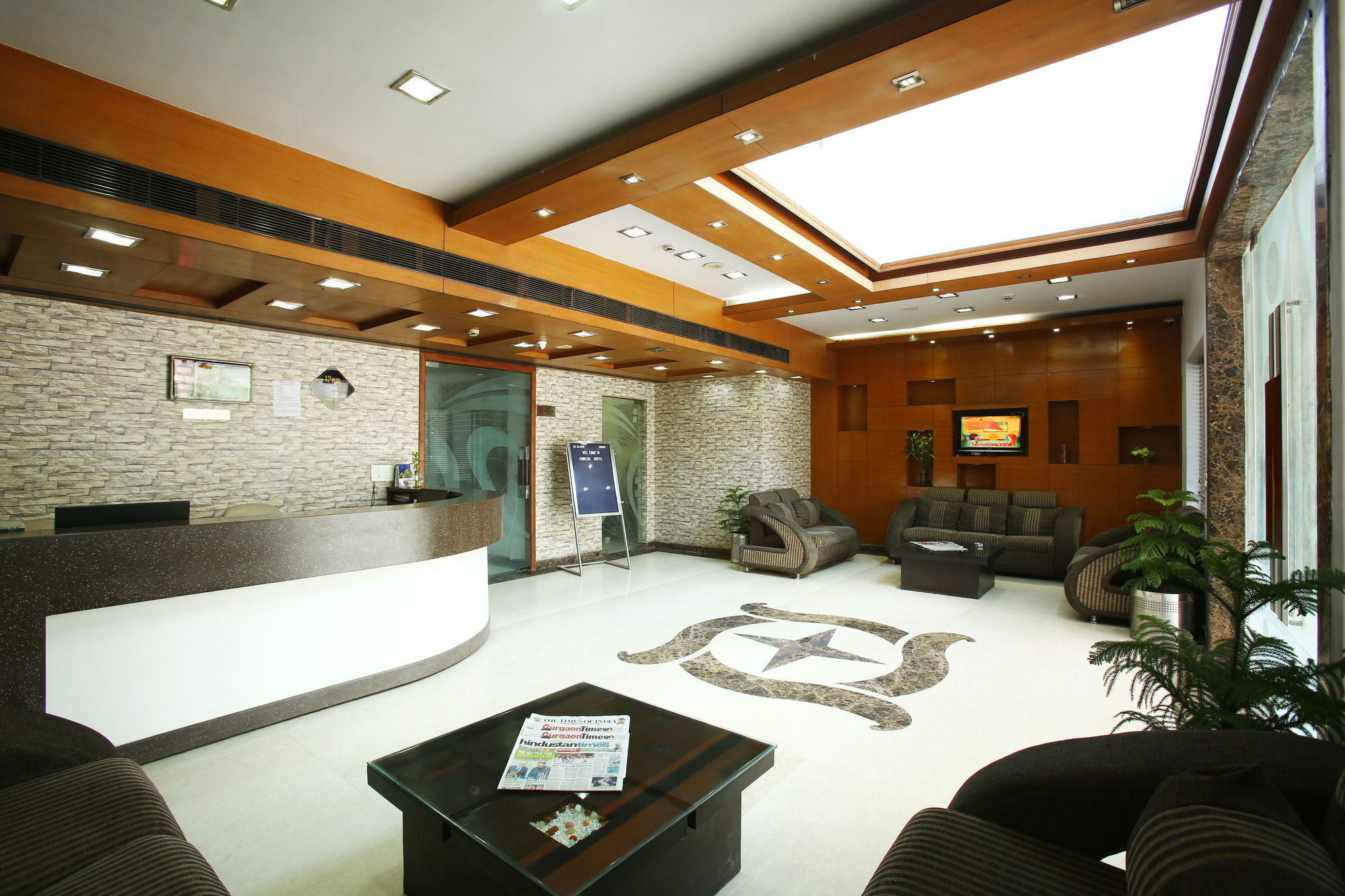 Emblem Hotel Sector 14 Gurgaon Esterno foto