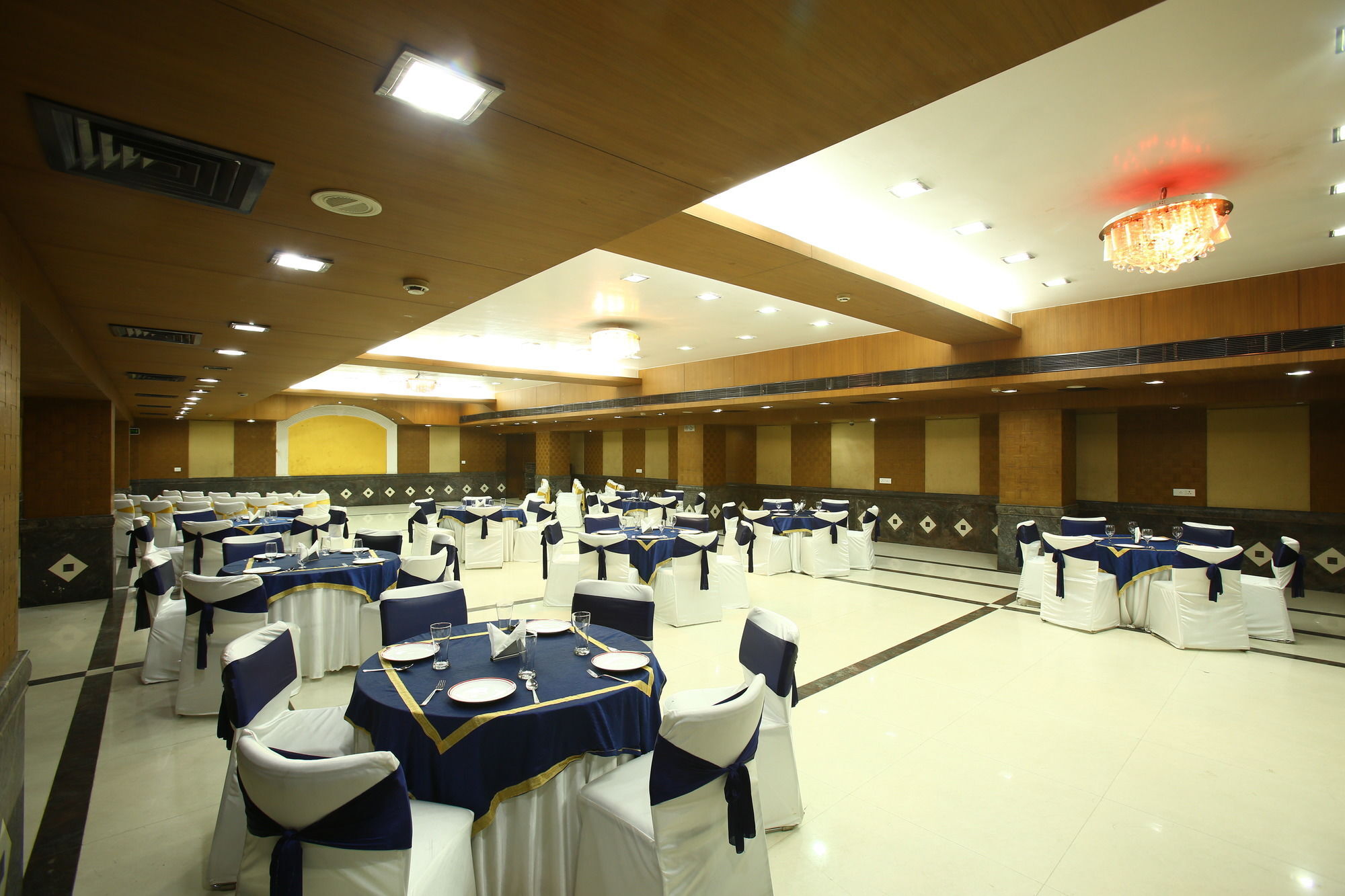 Emblem Hotel Sector 14 Gurgaon Esterno foto