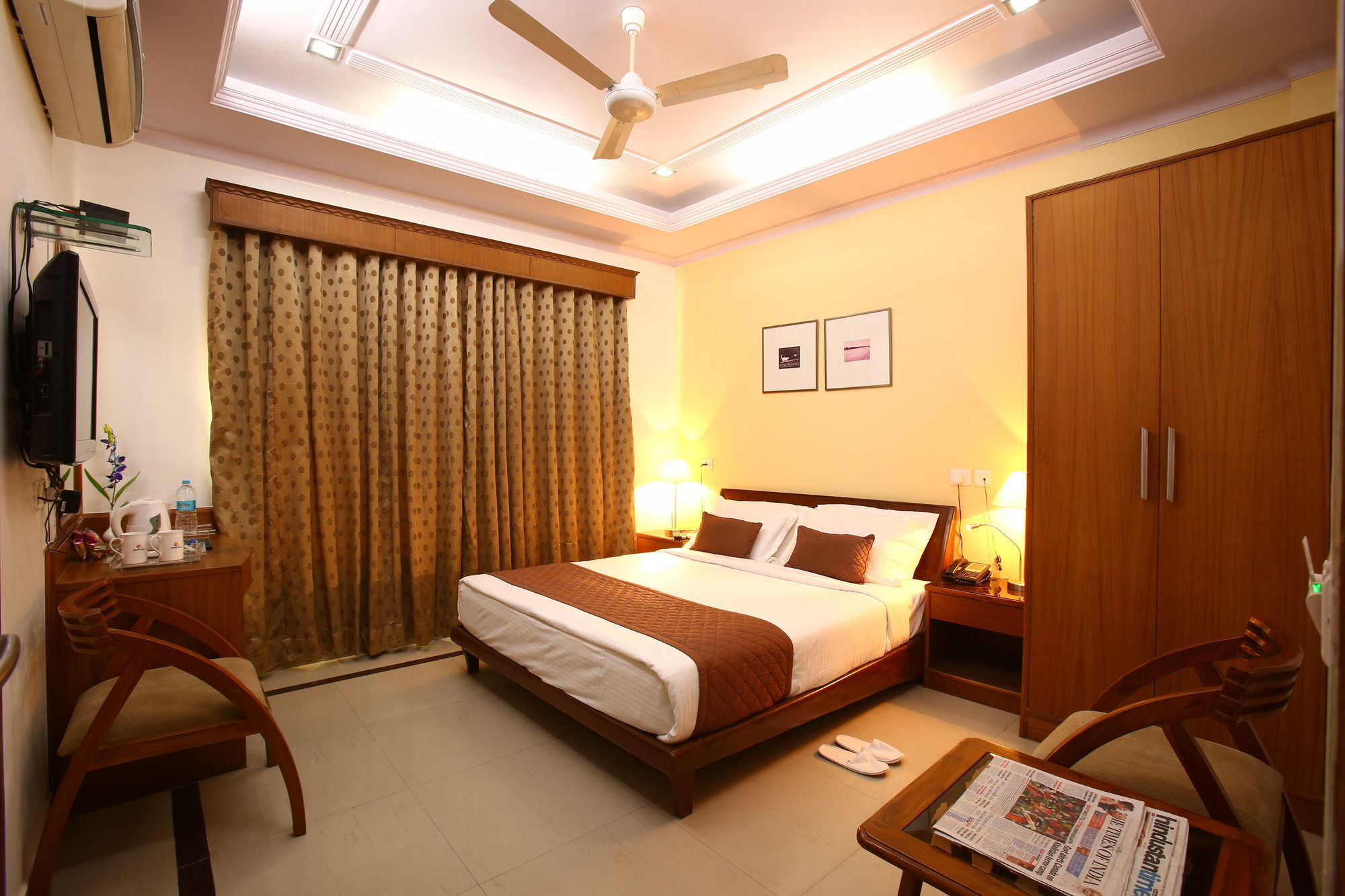 Emblem Hotel Sector 14 Gurgaon Esterno foto